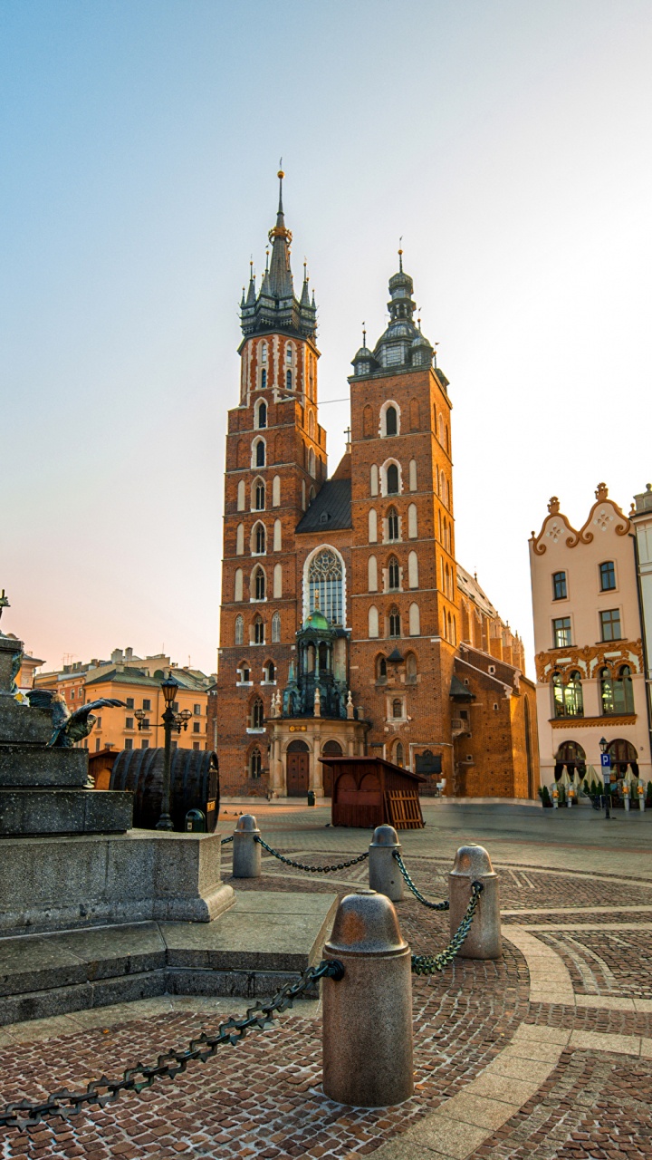 Bâtiment en Béton Brun Pendant la Journée. Wallpaper in 720x1280 Resolution