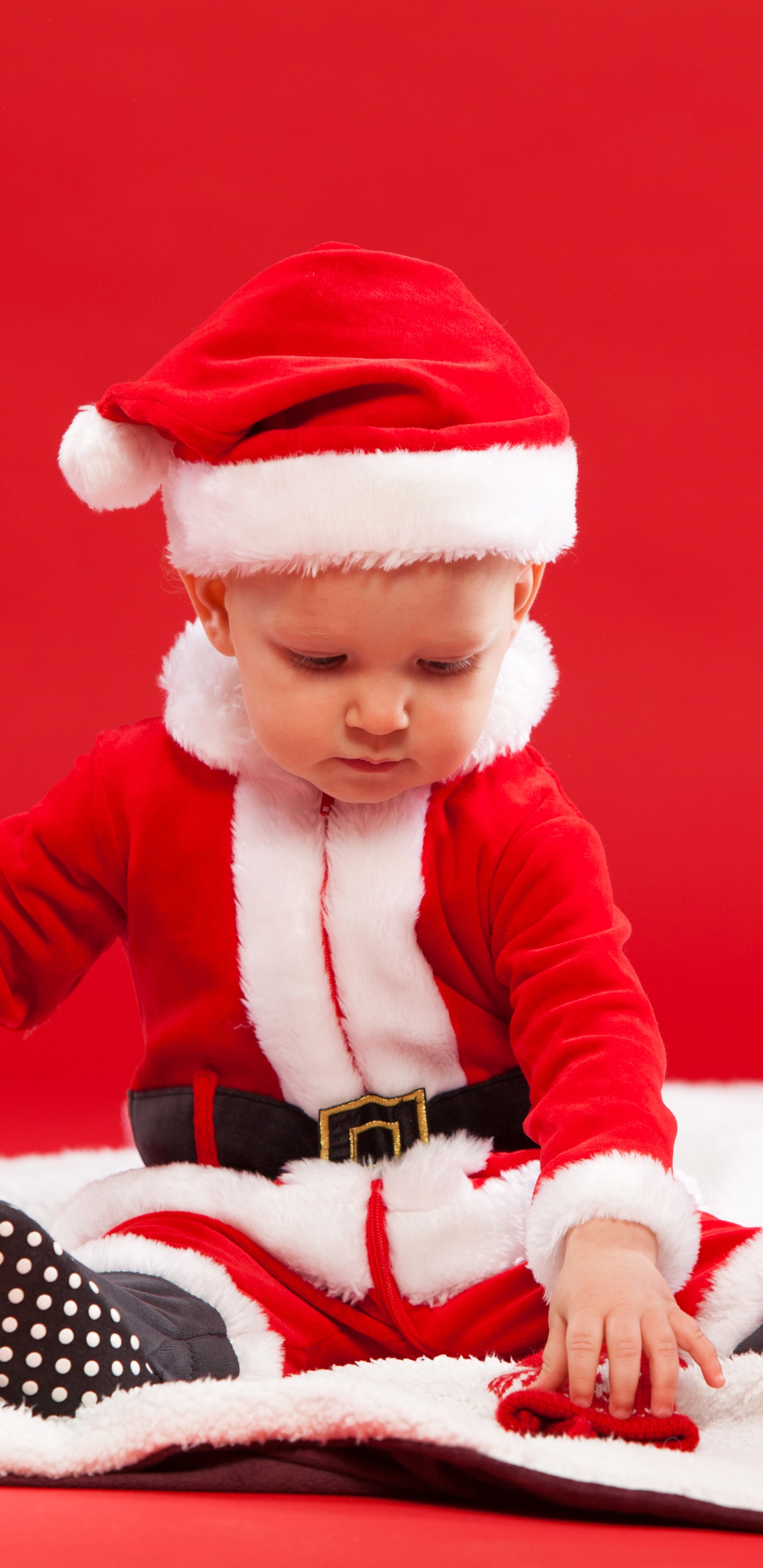 New Year, Christmas Day, Ded Moroz, Santa Claus, Christmas. Wallpaper in 1440x2960 Resolution