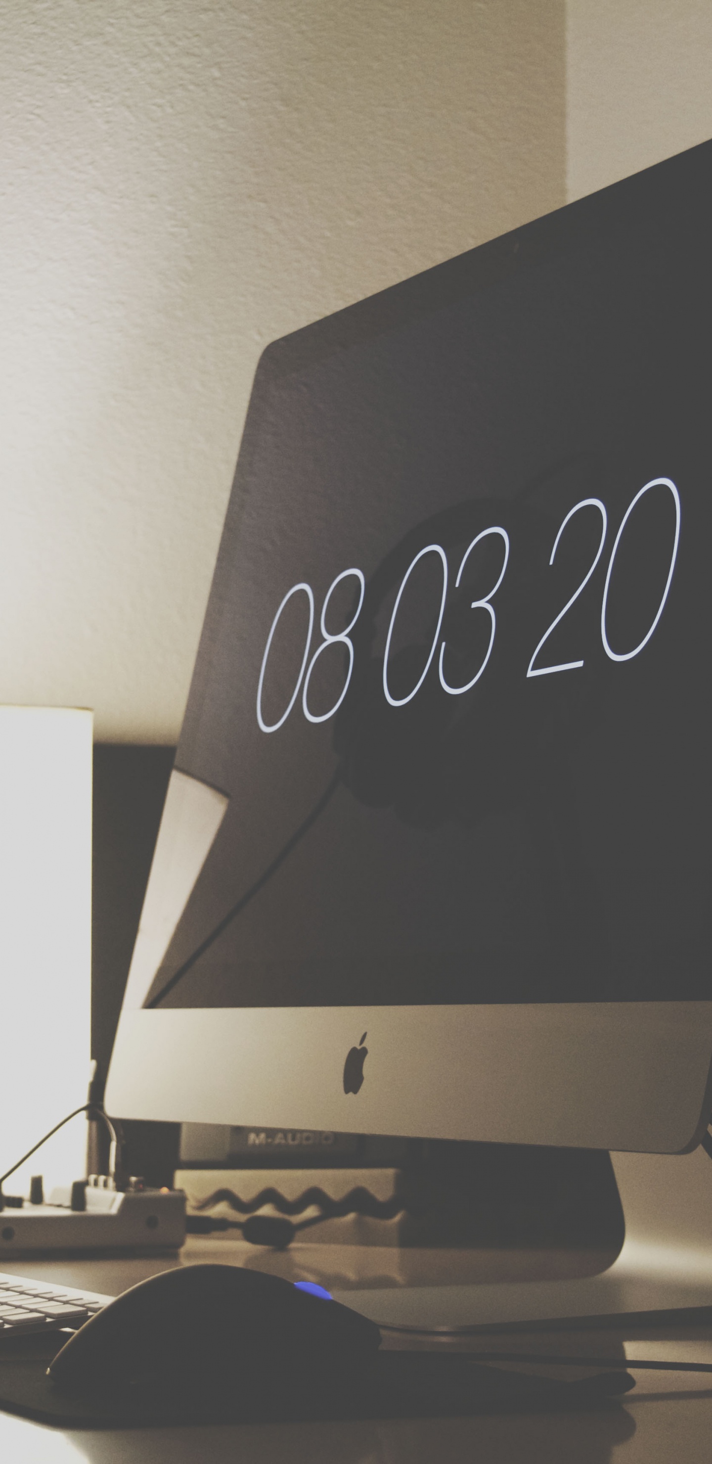 Silver Imac on Brown Wooden Desk. Wallpaper in 1440x2960 Resolution