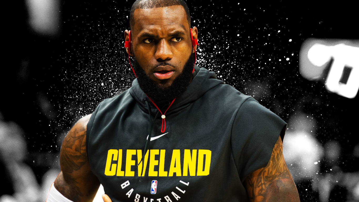 Man in Black and Yellow Crew Neck T-shirt. Wallpaper in 1366x768 Resolution