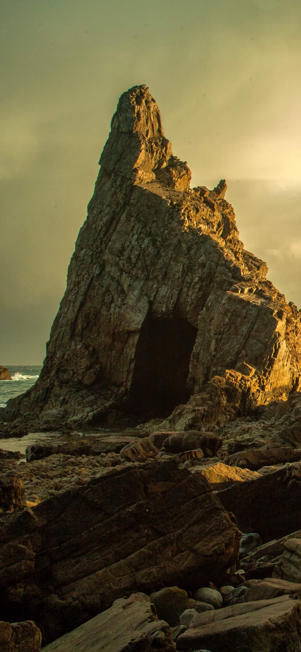 Natur, Rock, Naturlandschaft, Ödland, Cloud. Wallpaper in 1242x2688 Resolution