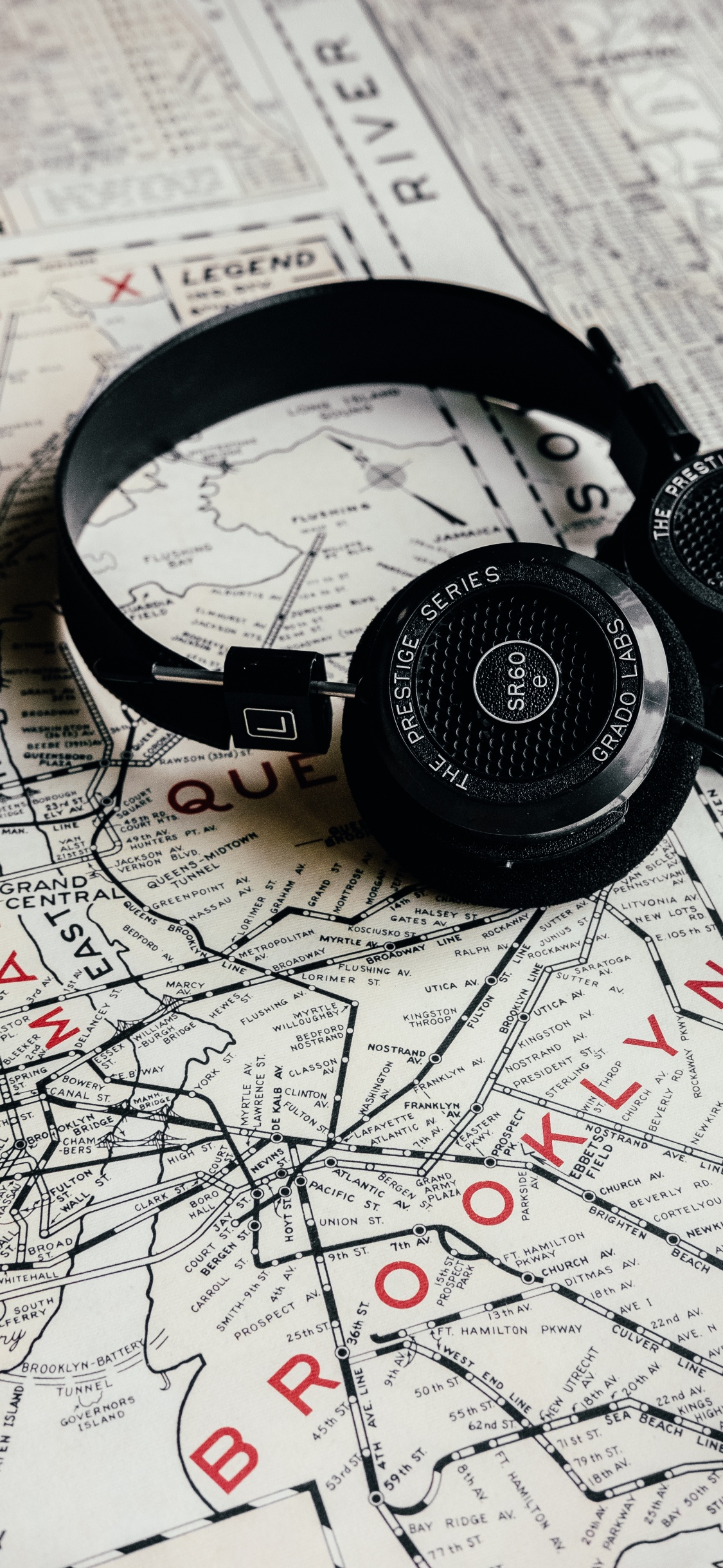 Audio Equipment, Electronic Device, Electronics, Technology, Beats Electronics. Wallpaper in 1125x2436 Resolution