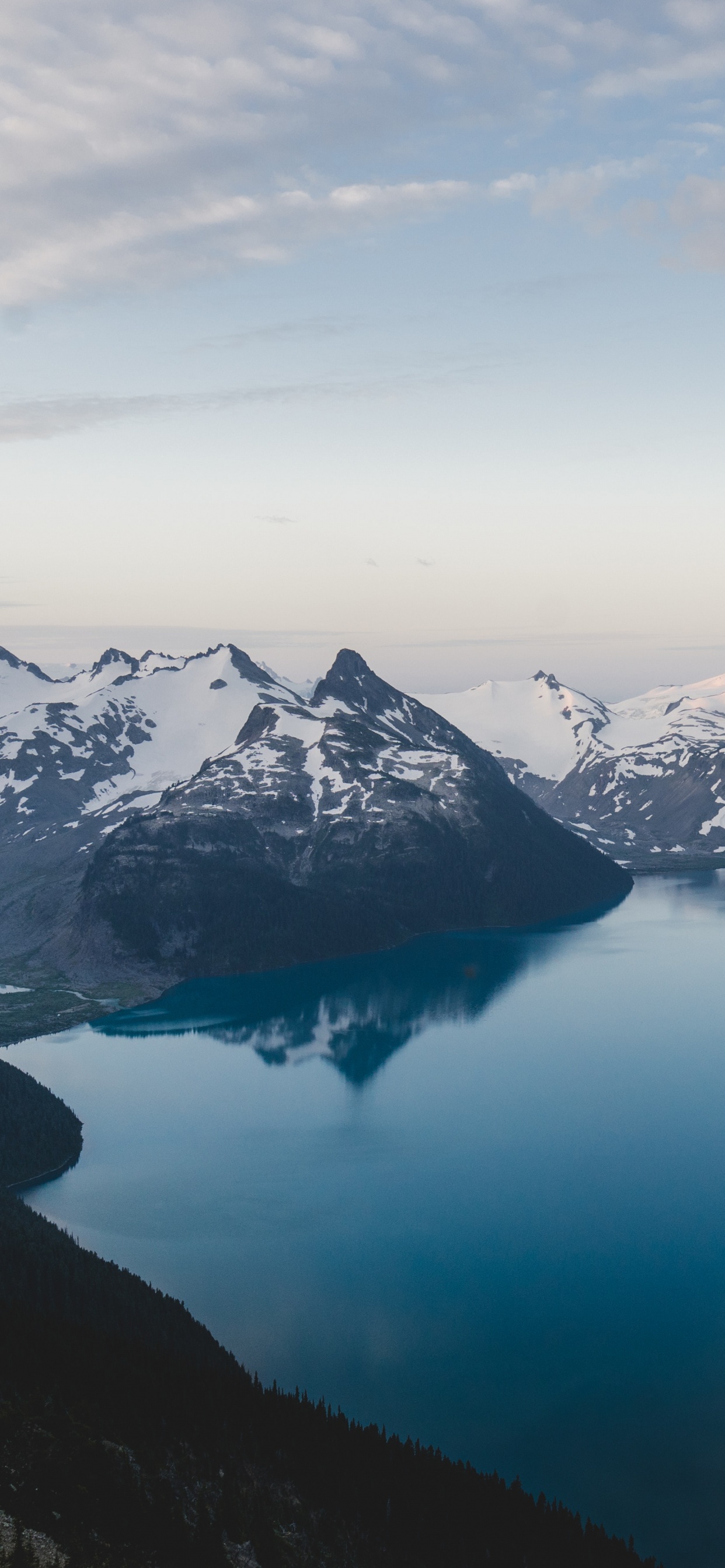 Bergigen Landschaftsformen, Bergkette, Grat, Alpen, Fjord. Wallpaper in 1242x2688 Resolution
