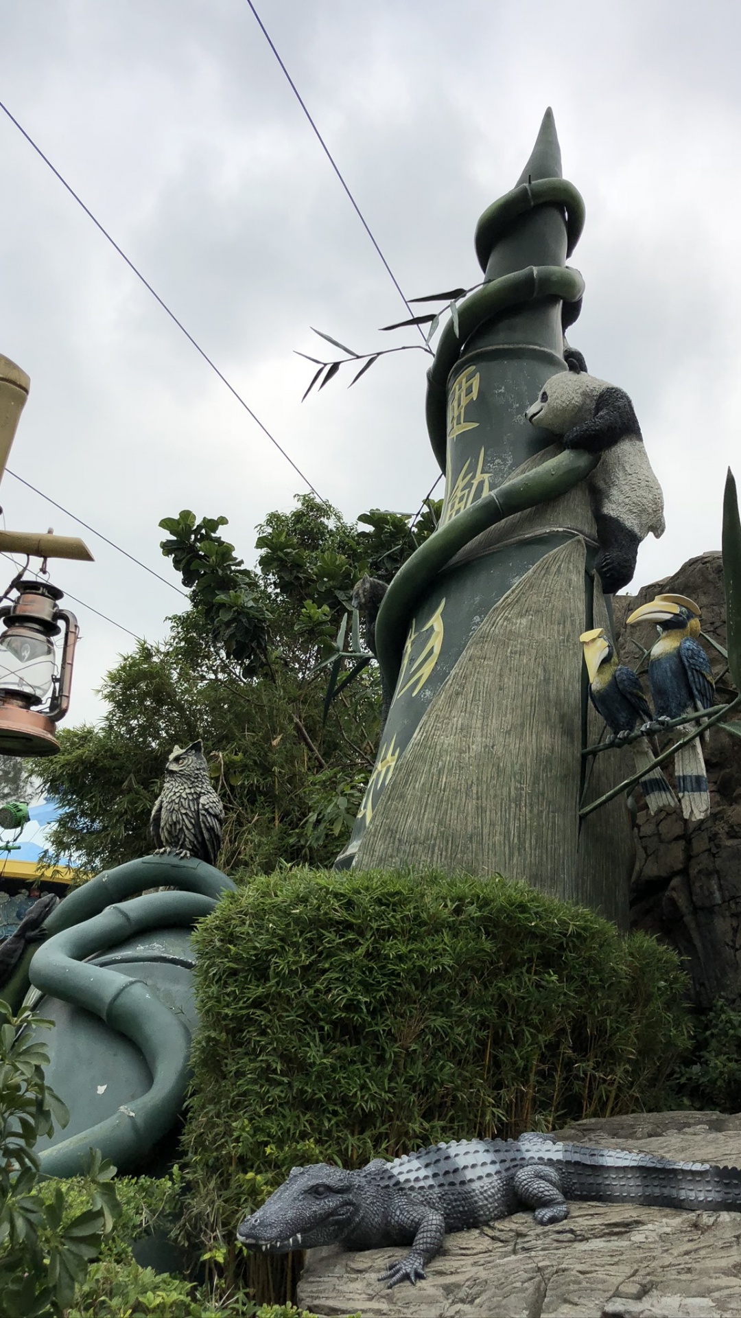 雕像, 鳄鱼, 爬行动物, 雕塑, 缩爬行动物 壁纸 1080x1920 允许