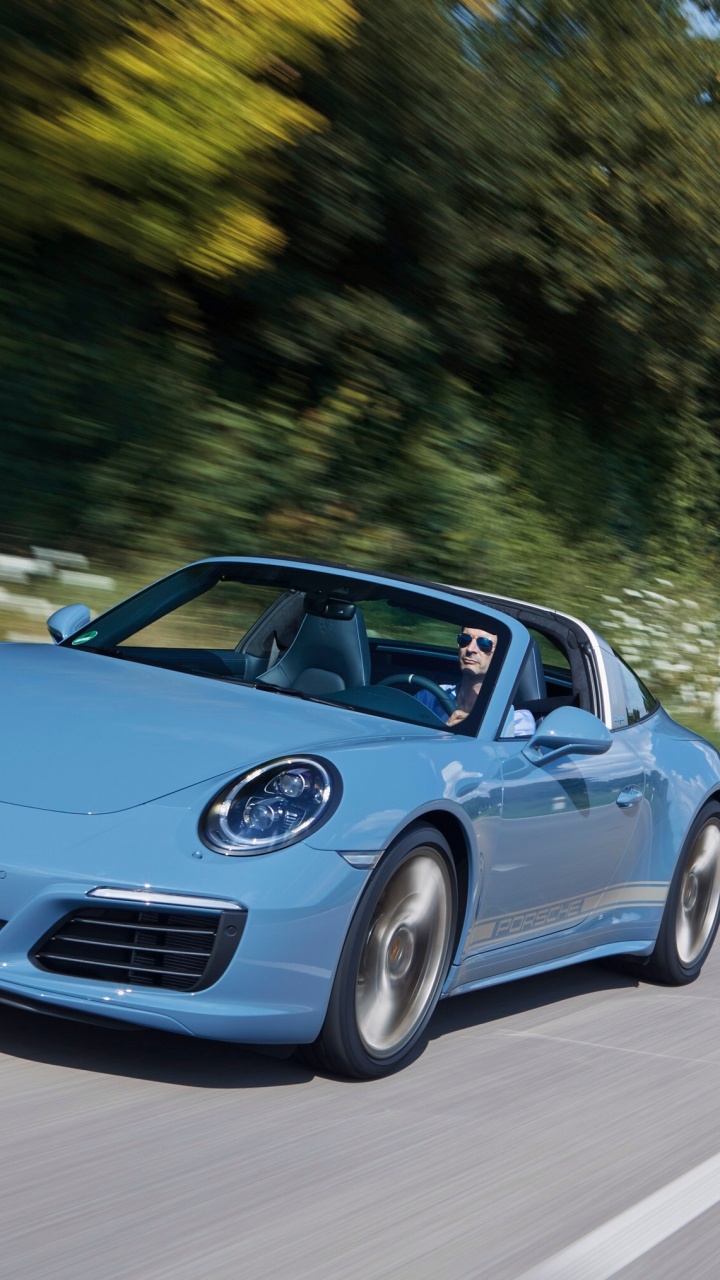 Blue Porsche 911 on Road During Daytime. Wallpaper in 720x1280 Resolution
