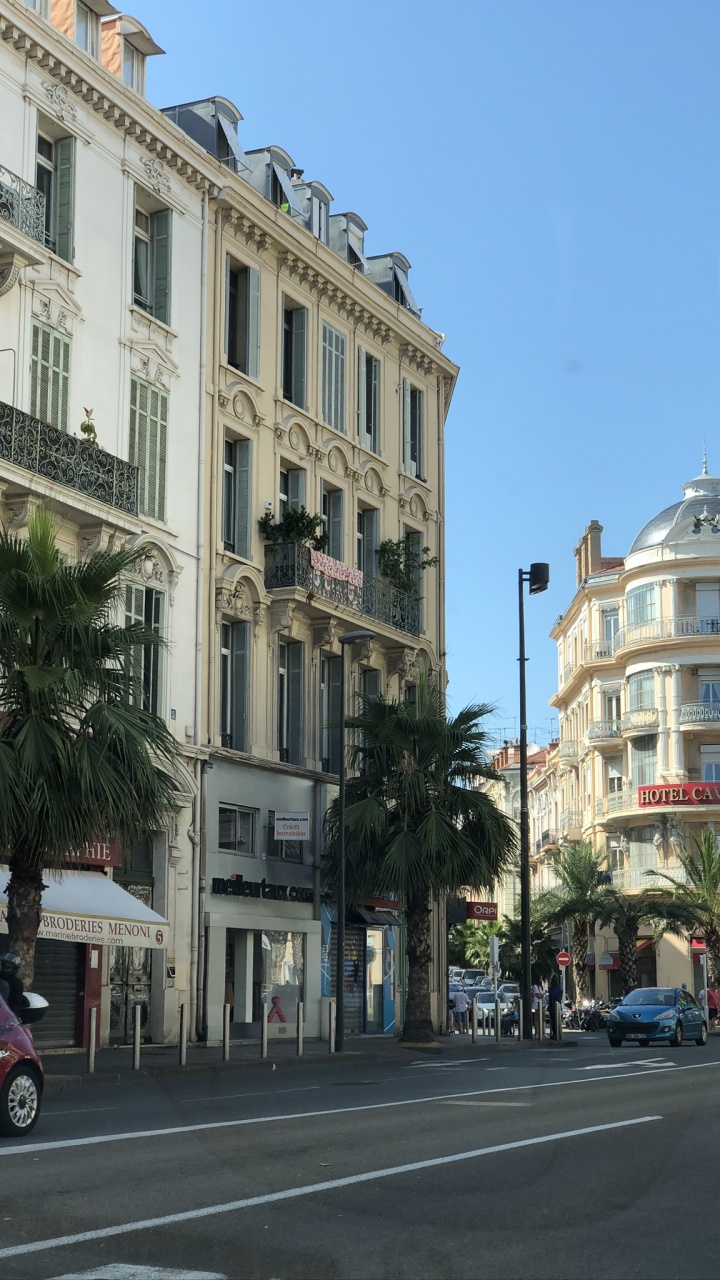 Ventana, Barrio, Carretera, Ciudad, Rey. Wallpaper in 720x1280 Resolution