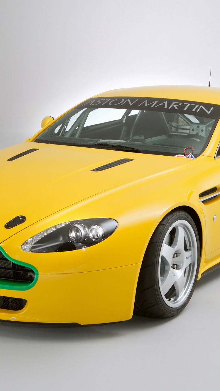 Yellow and Black Porsche 911. Wallpaper in 750x1334 Resolution