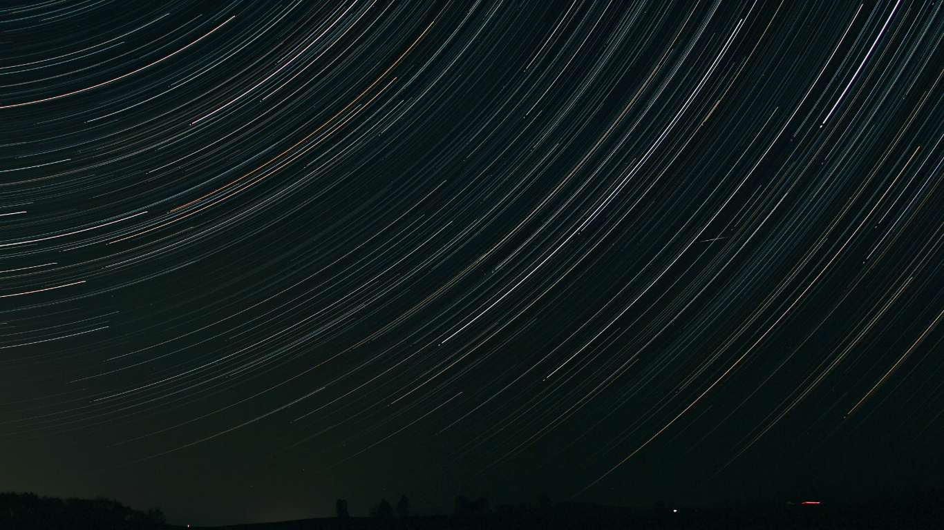 Photographie en Accéléré D'étoiles Pendant la Nuit. Wallpaper in 1366x768 Resolution