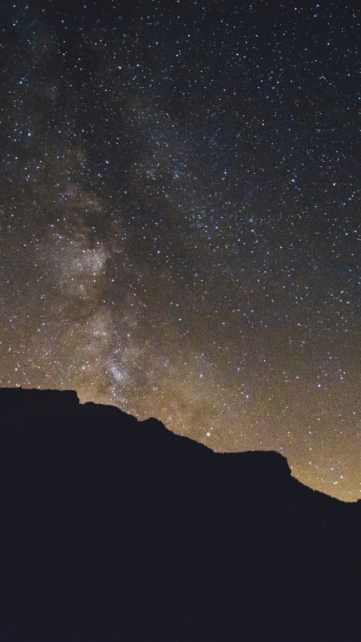Silhouette de Montagne Sous la Nuit Étoilée. Wallpaper in 720x1280 Resolution