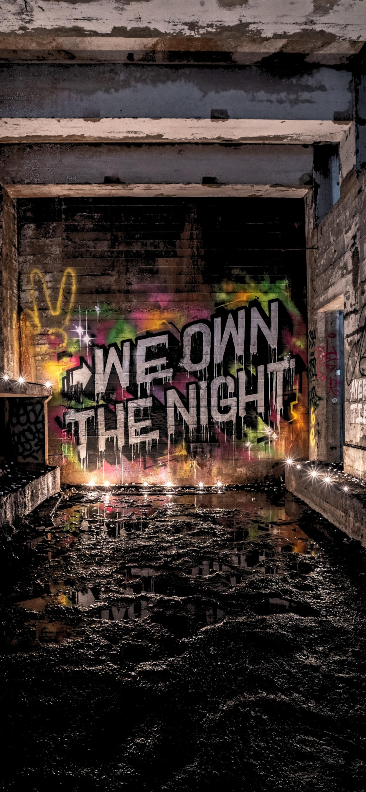 Noche de Pared de Graffiti, Grafiti, Arte, Cartel, Mural. Wallpaper in 1242x2688 Resolution