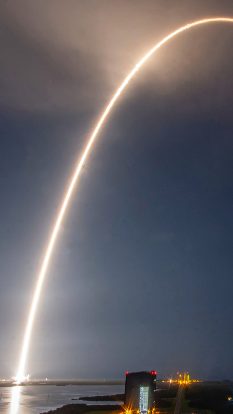 SpaceX, Starlink, Spacex Crew-1, Low Earth Orbit, Crew Dragon Demo-2. Wallpaper in 750x1334 Resolution