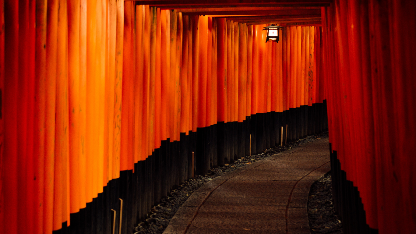 Túnel Rojo y Negro Con Luces Naranjas.. Wallpaper in 1366x768 Resolution