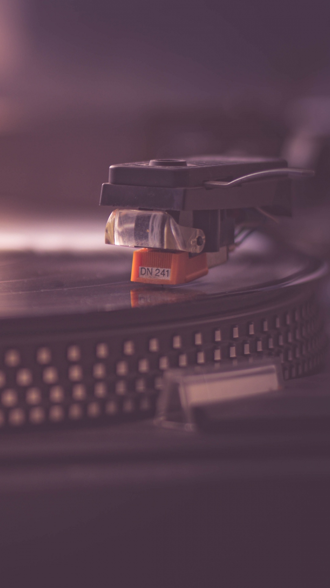 Gramophone Record, Licht, Elektronik, Audiogeräten, Cloud. Wallpaper in 1080x1920 Resolution