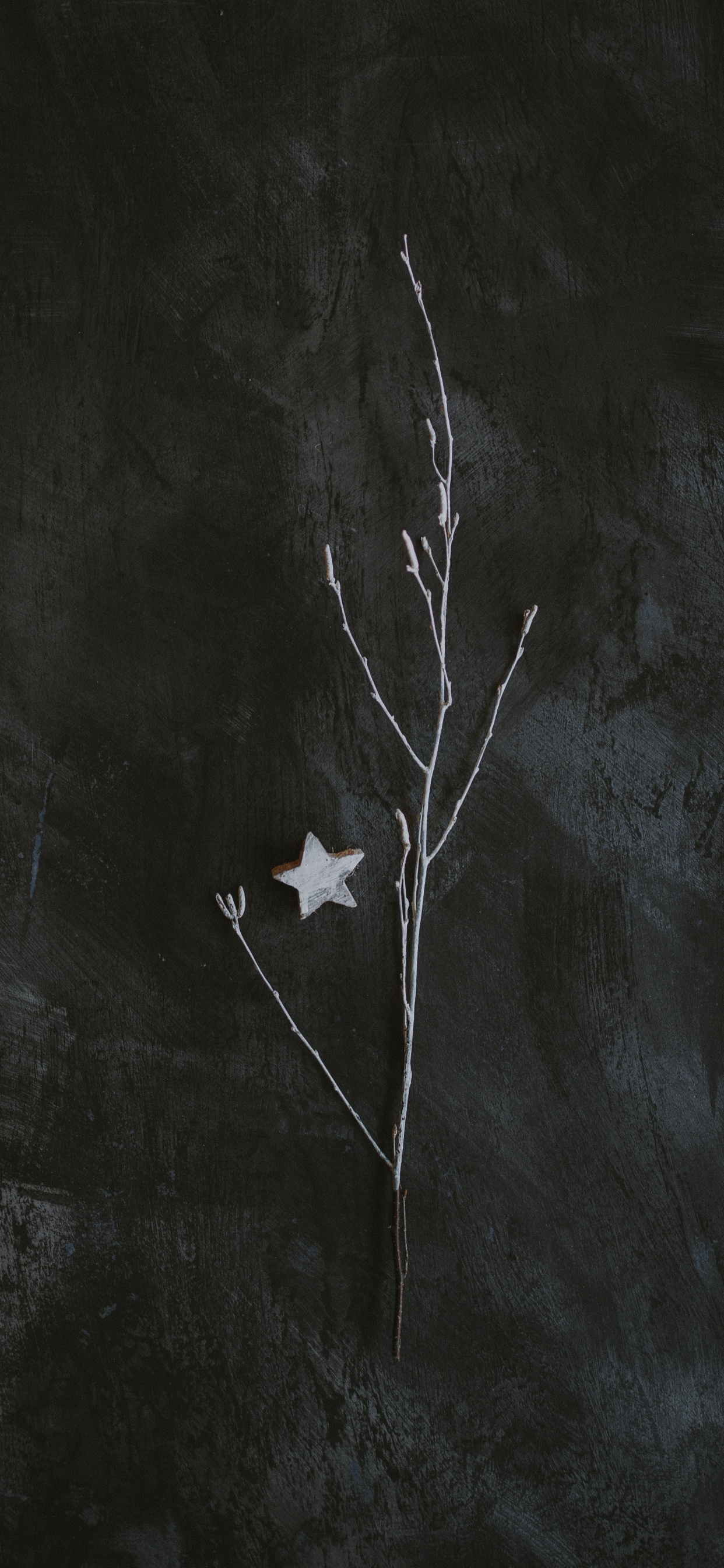 White Maple Leaf on White Textile. Wallpaper in 1242x2688 Resolution