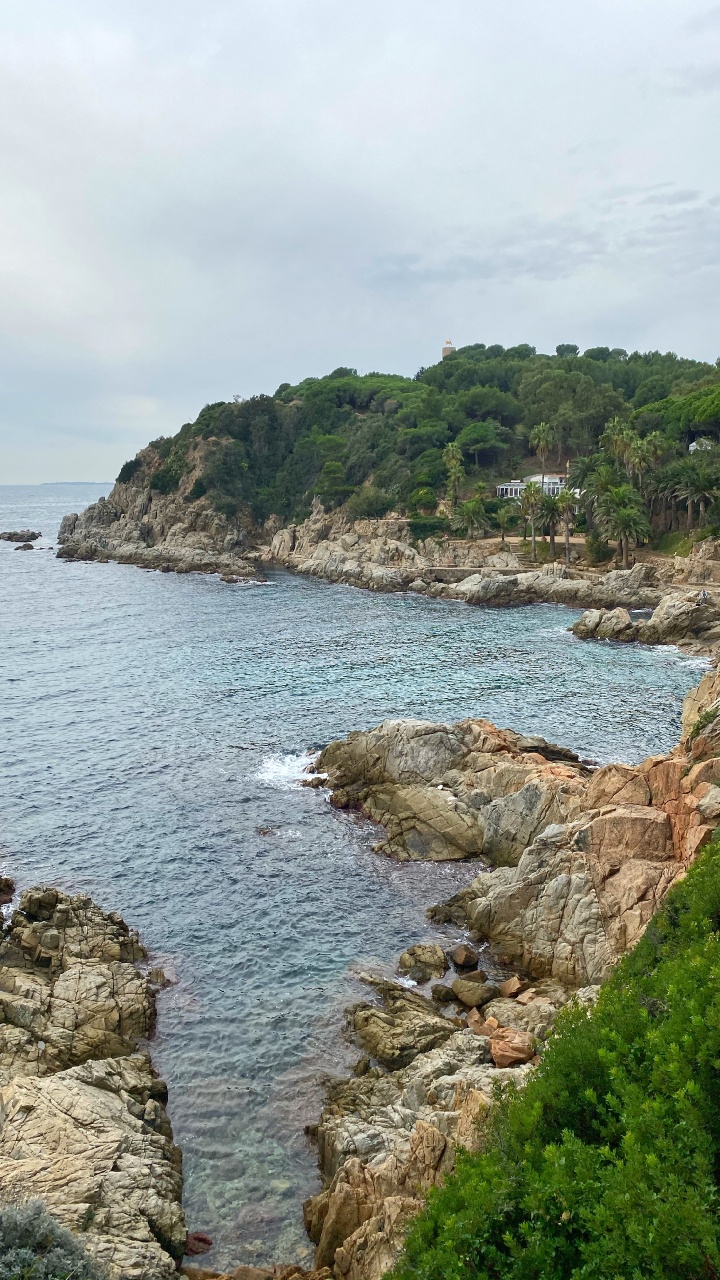 Costa, Promontorio, Cove, Cuerpo de Agua, la Vegetación. Wallpaper in 720x1280 Resolution