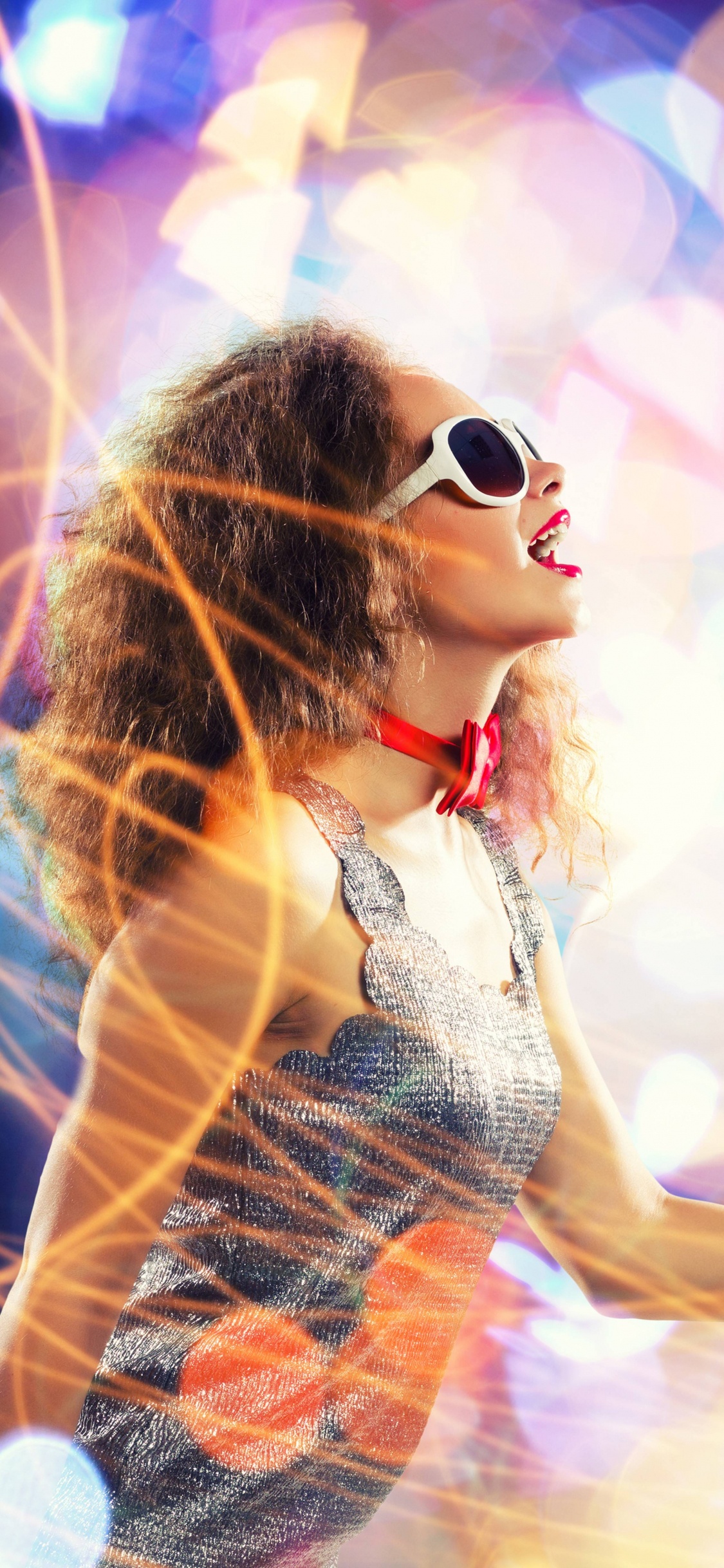 Microphone, Amusement, Performance, Événement, Bonheur. Wallpaper in 1125x2436 Resolution