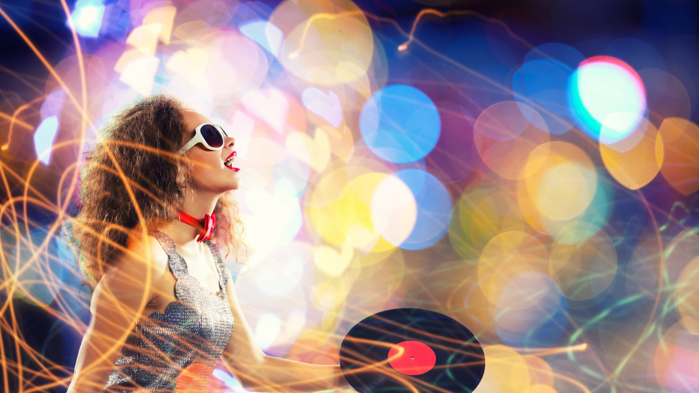 Microphone, Fun, Performance, Event, Happiness. Wallpaper in 1366x768 Resolution