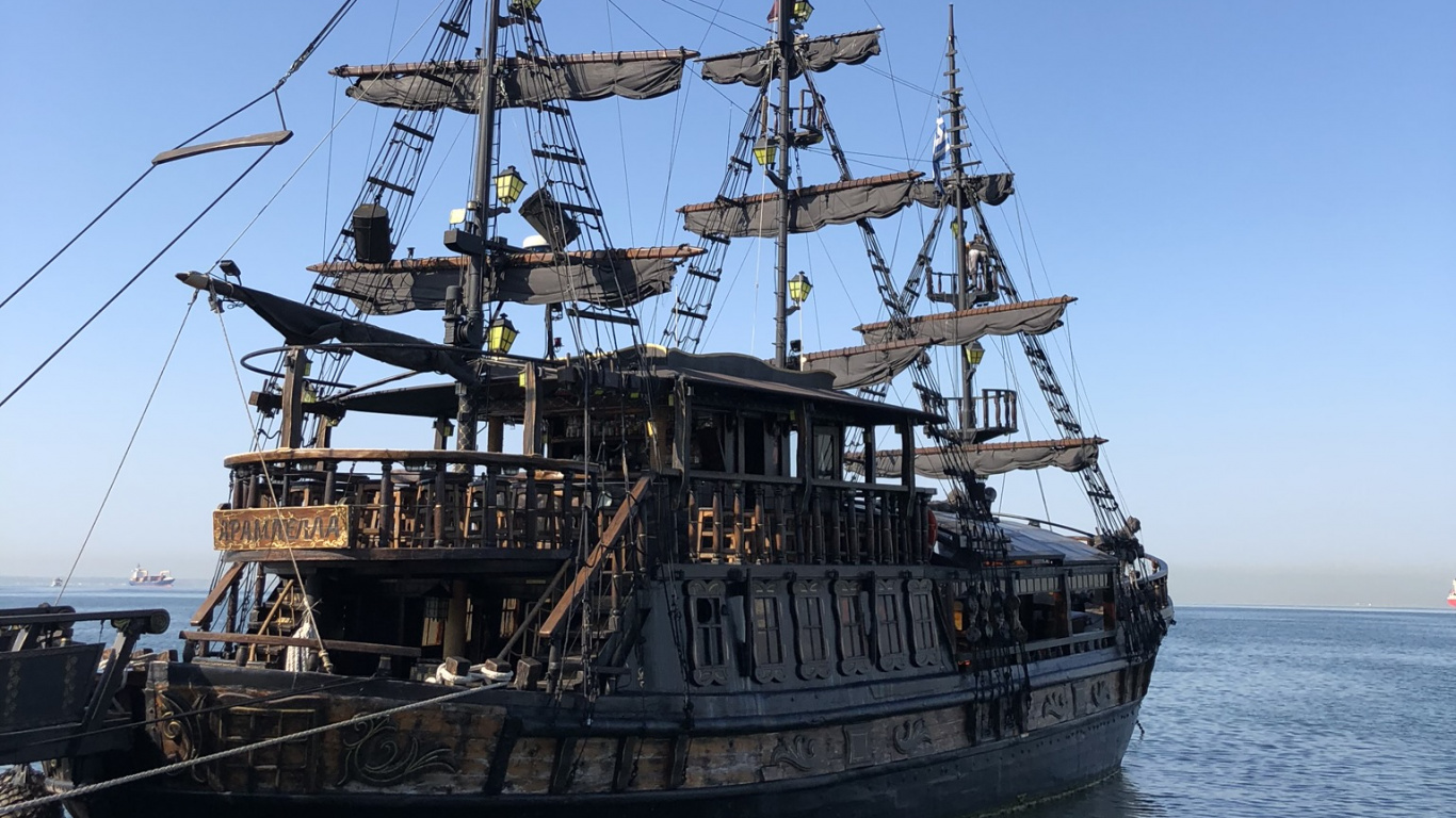 East Indiaman, Brig, Watercraft, Water, Boat. Wallpaper in 1366x768 Resolution