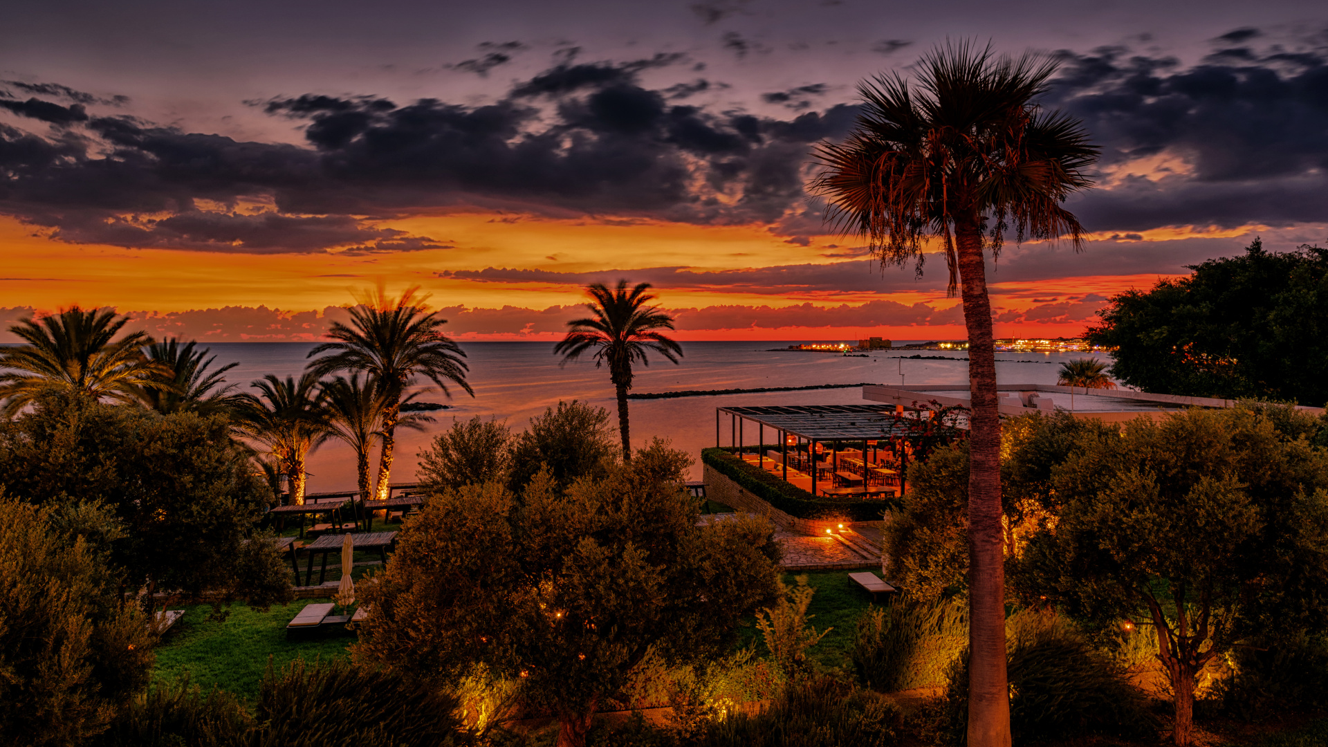 Palm Trees Near Body of Water During Sunset. Wallpaper in 1920x1080 Resolution