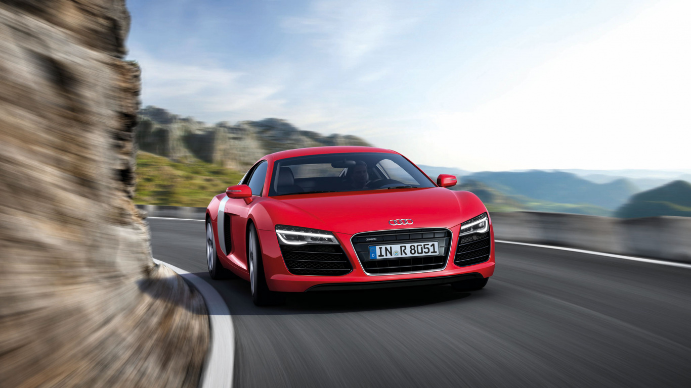 Roter Audi r 8 Tagsüber Unterwegs. Wallpaper in 1366x768 Resolution