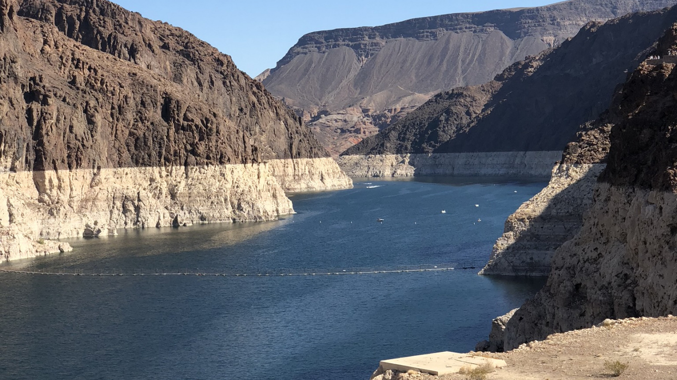 Desierto, Antelope Canyon, Cuerpo de Agua, Las Formaciones Montañosas, Los Recursos de Agua. Wallpaper in 1366x768 Resolution