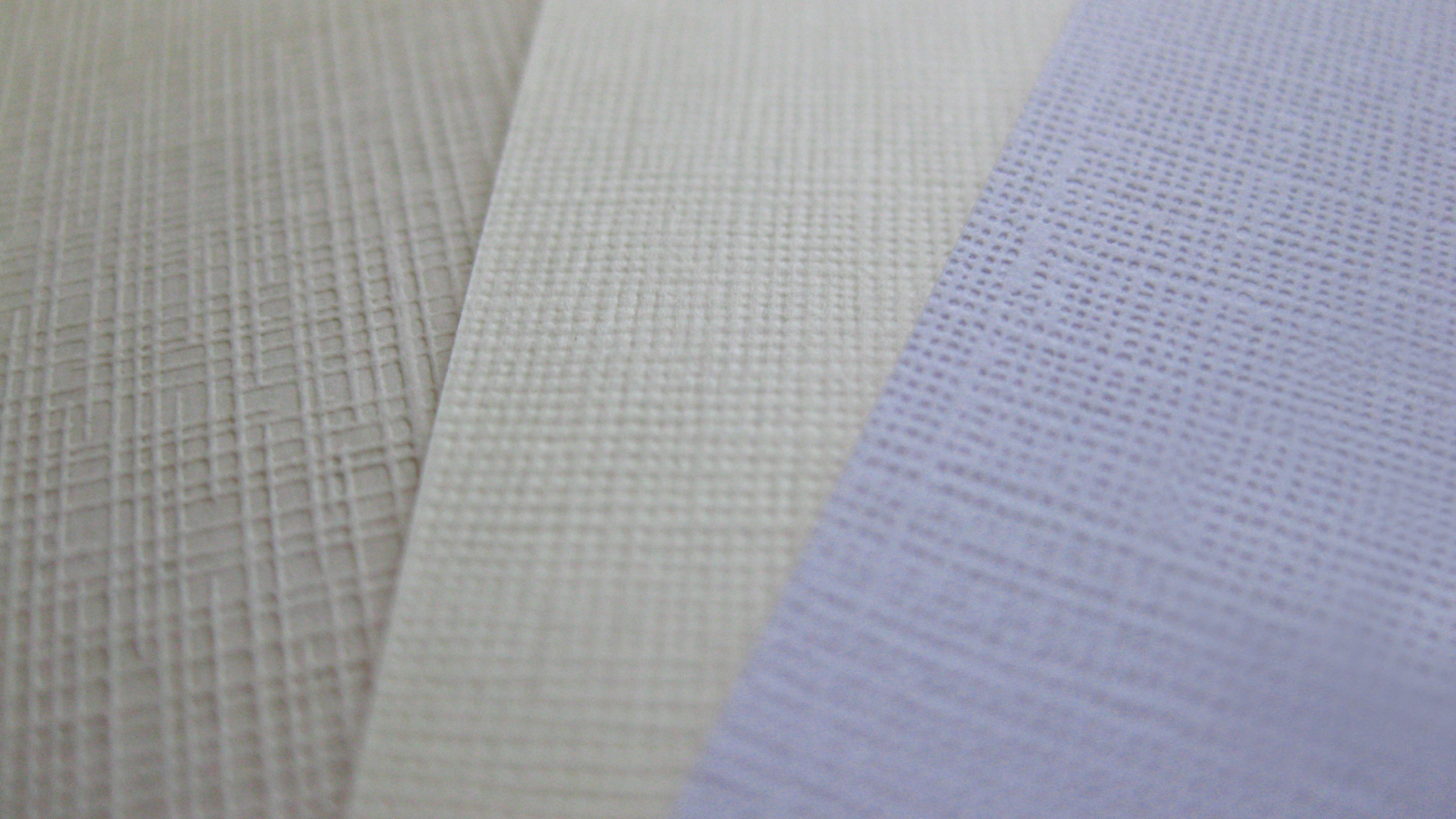 Textile Rayé Blanc et Violet. Wallpaper in 2560x1440 Resolution
