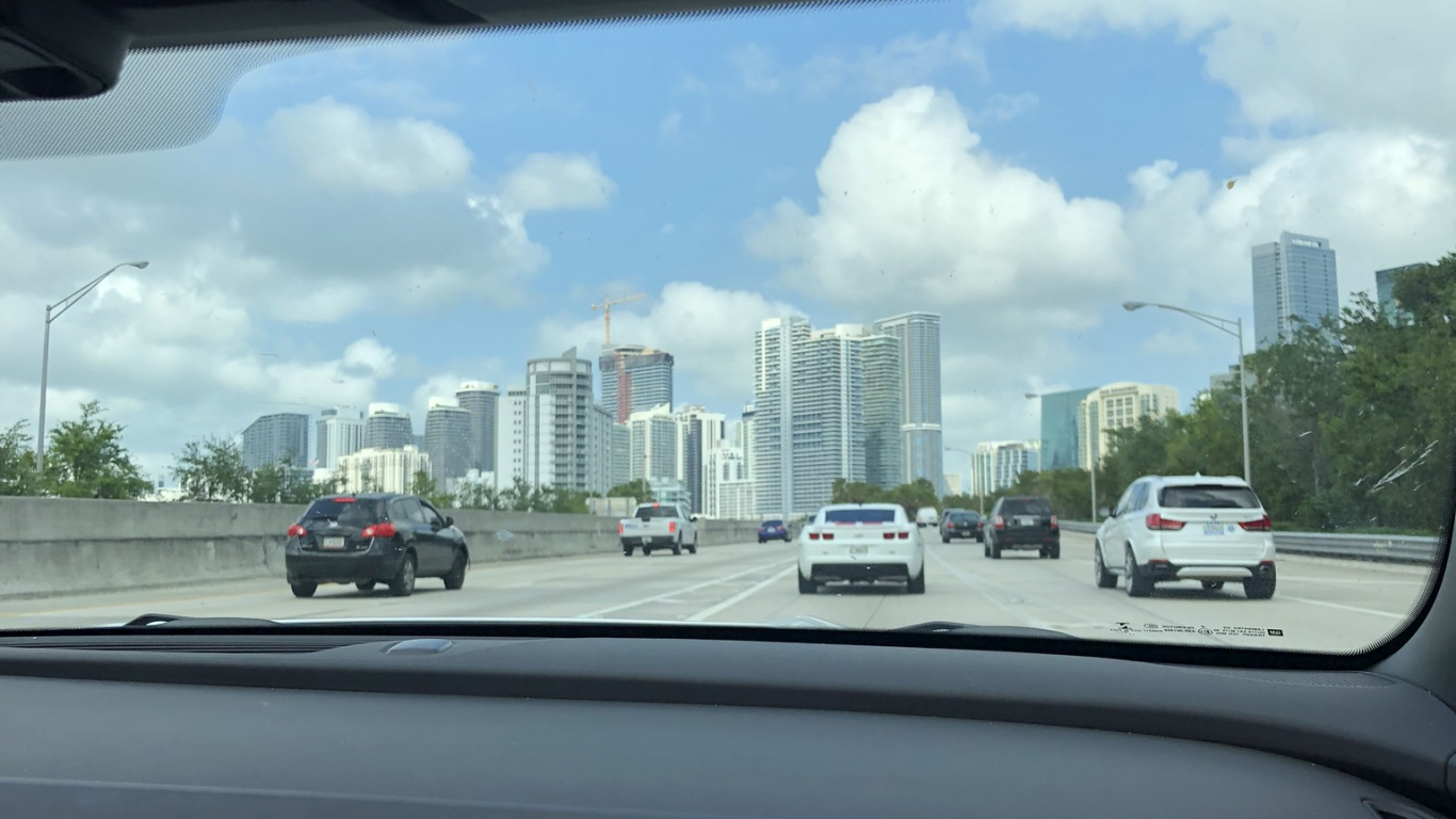 Family Car, King, Compact Car, Mid Size Car, Automotive Mirror. Wallpaper in 1366x768 Resolution