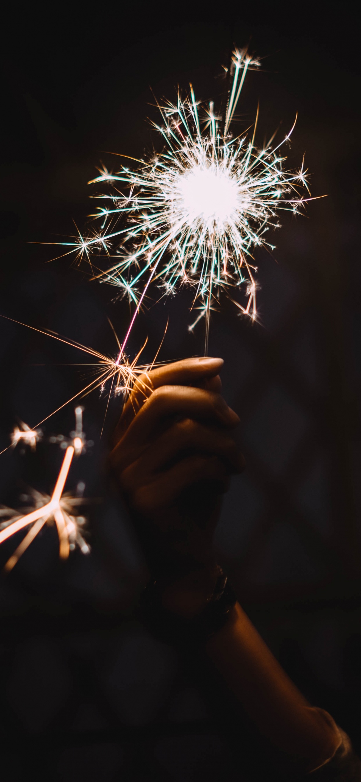 Feu, Artifice, Cierge, Nuit, Obscurité. Wallpaper in 1242x2688 Resolution