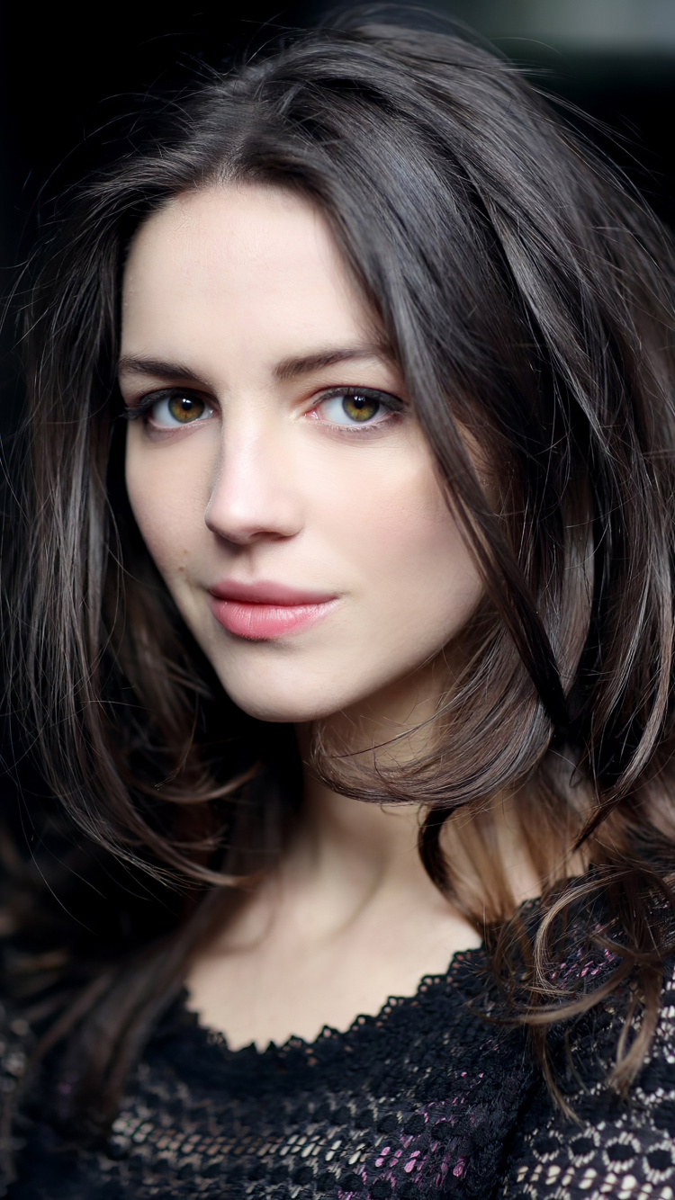 Ella Hunt, Actor, Hair, Face, Beauty. Wallpaper in 750x1334 Resolution