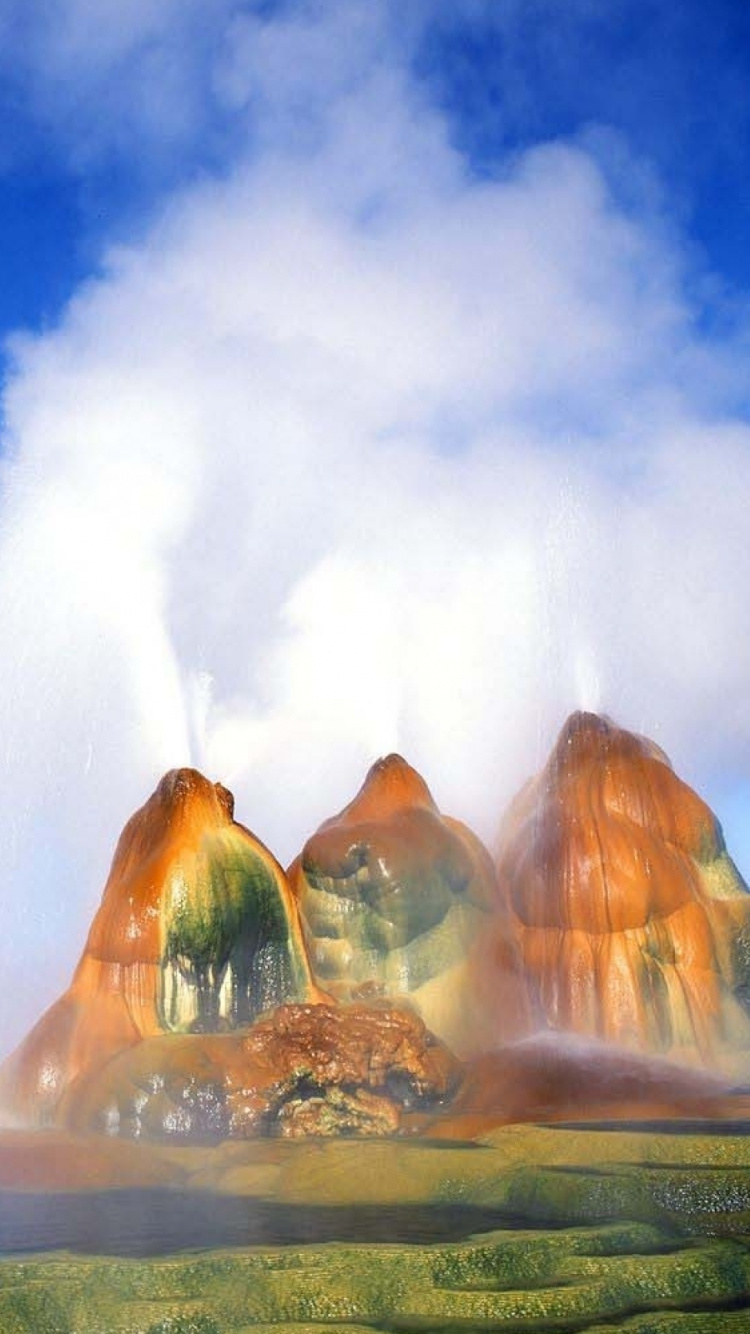 Brown Rock Formation Under Blue Sky During Daytime. Wallpaper in 750x1334 Resolution