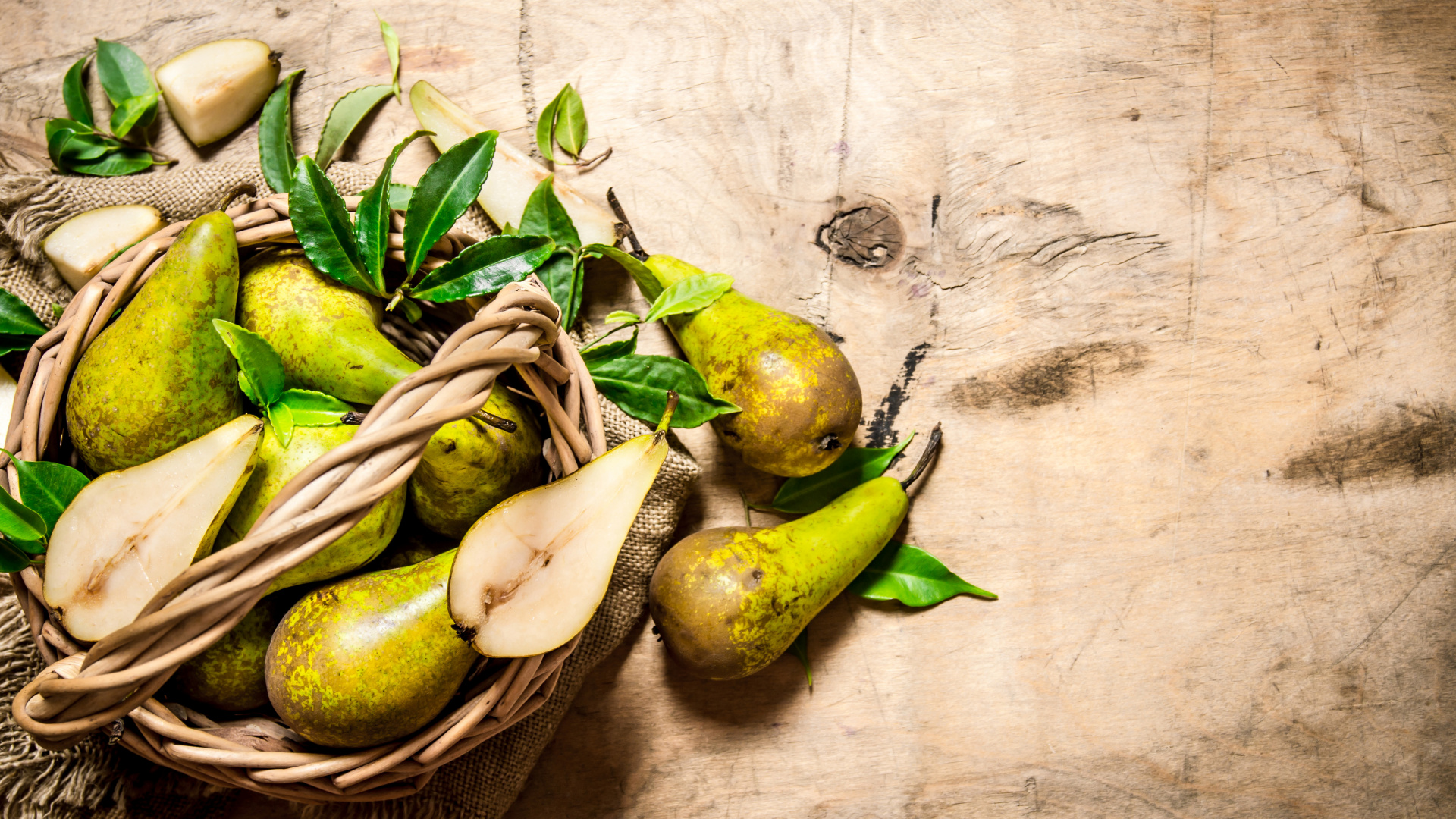 Green and Yellow Pear Fruit. Wallpaper in 1920x1080 Resolution