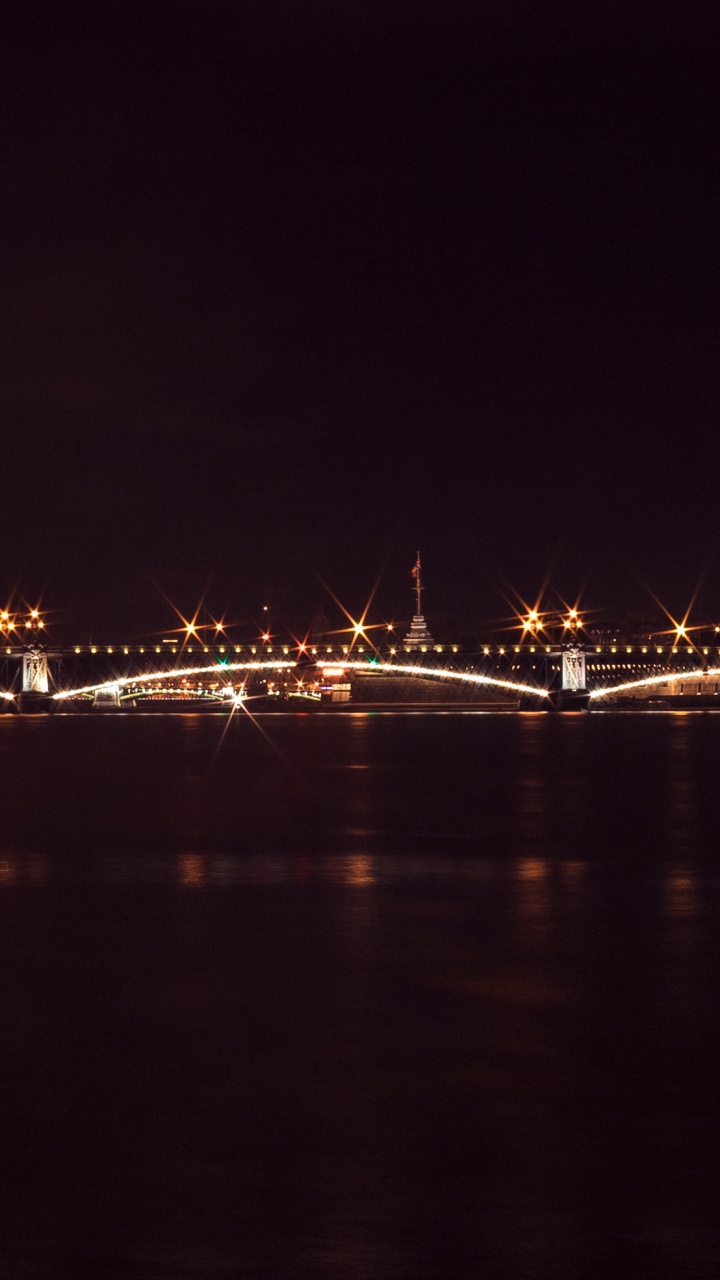 Luces de la Ciudad Durante la Noche. Wallpaper in 720x1280 Resolution