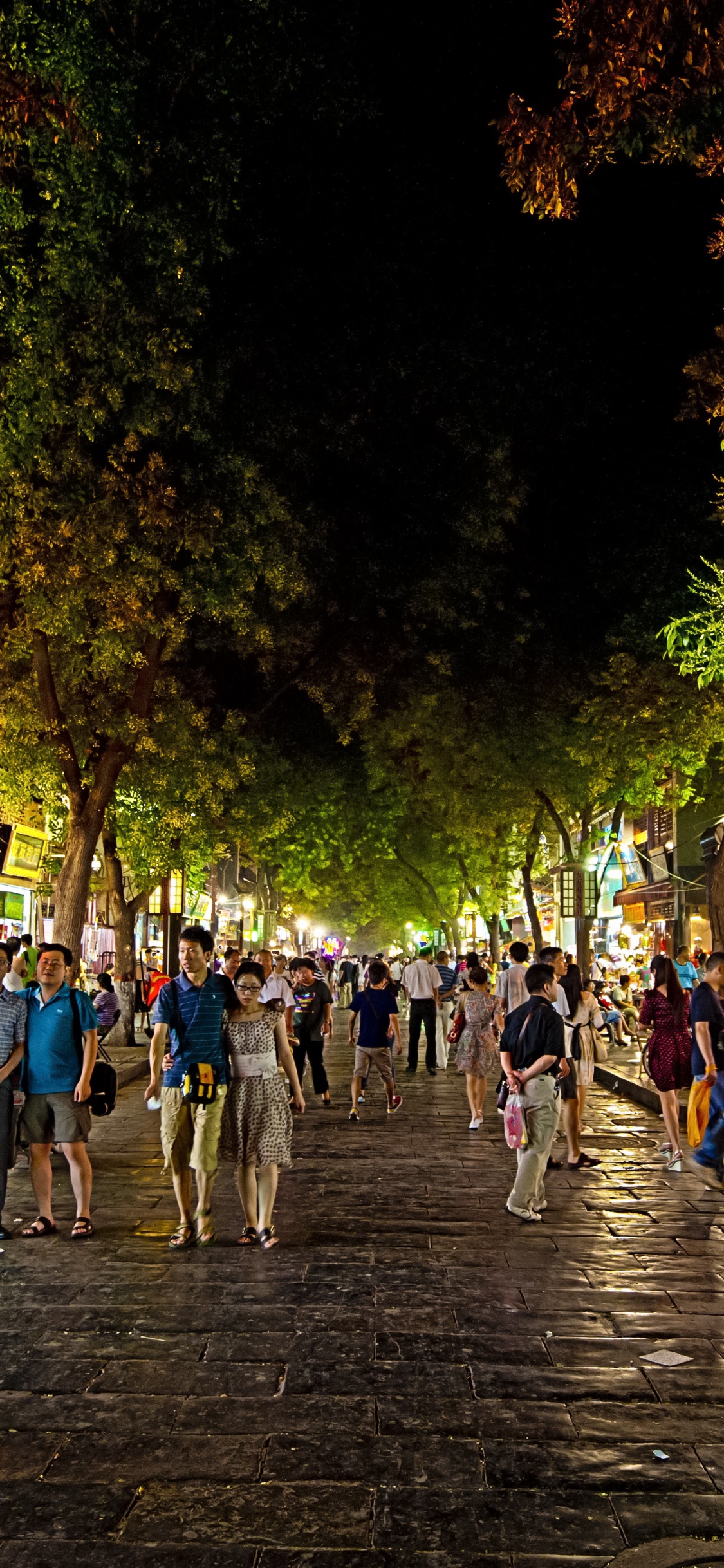 Ciudad, Noche, Área Urbana, Carretera, Mercado. Wallpaper in 1125x2436 Resolution