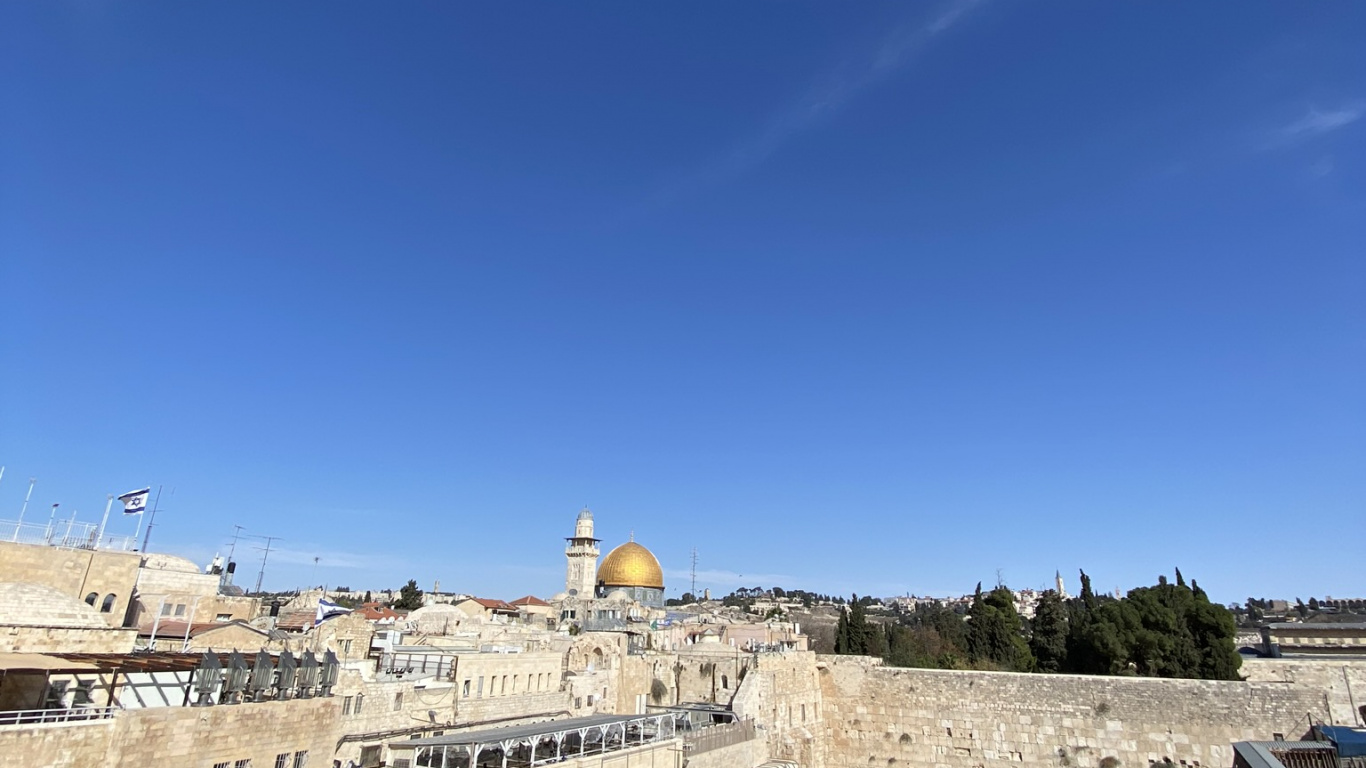 Archaeological Site, Body of Water, Winter, Mountainous Landforms, Road. Wallpaper in 1366x768 Resolution