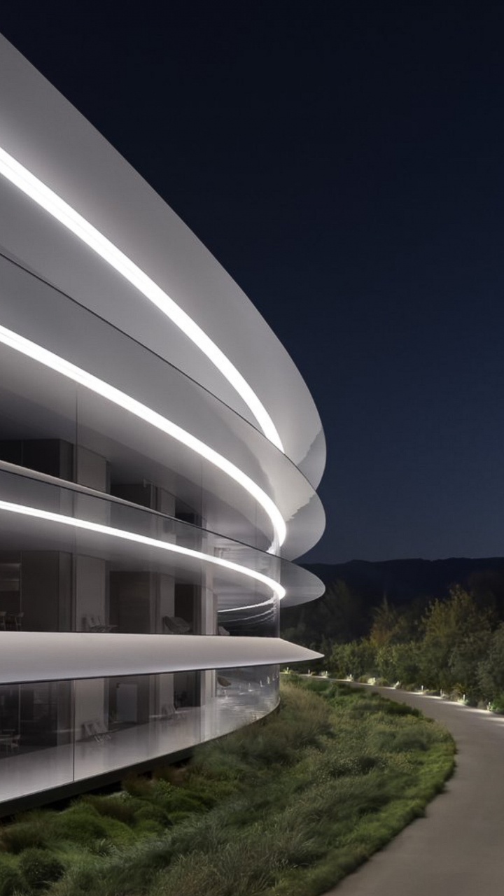 Nuit au Parc Apple, Apple Park, Apple, Bâtiment, Design Urbain. Wallpaper in 720x1280 Resolution