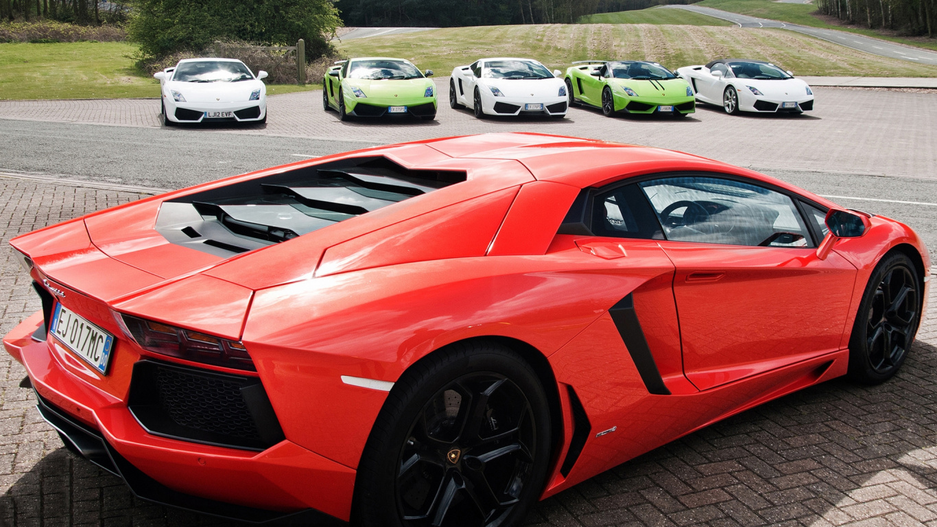 Ferrari 458 Italia Rojo Estacionado en el Estacionamiento Durante el Día. Wallpaper in 1366x768 Resolution