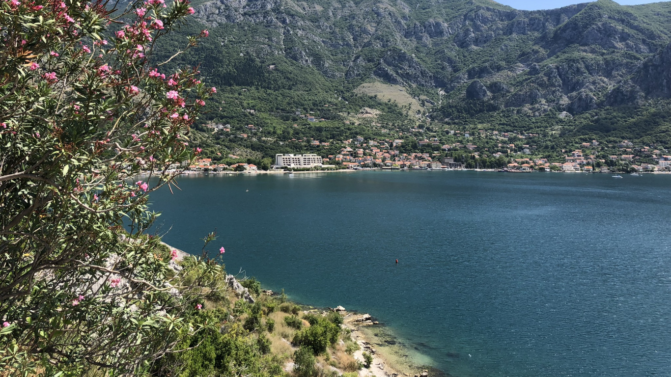 Vegetation, Gewässer, Natur, Bergigen Landschaftsformen, Küste. Wallpaper in 1366x768 Resolution