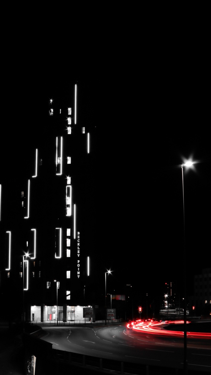 Bâtiments de la Ville Pendant la Nuit. Wallpaper in 720x1280 Resolution