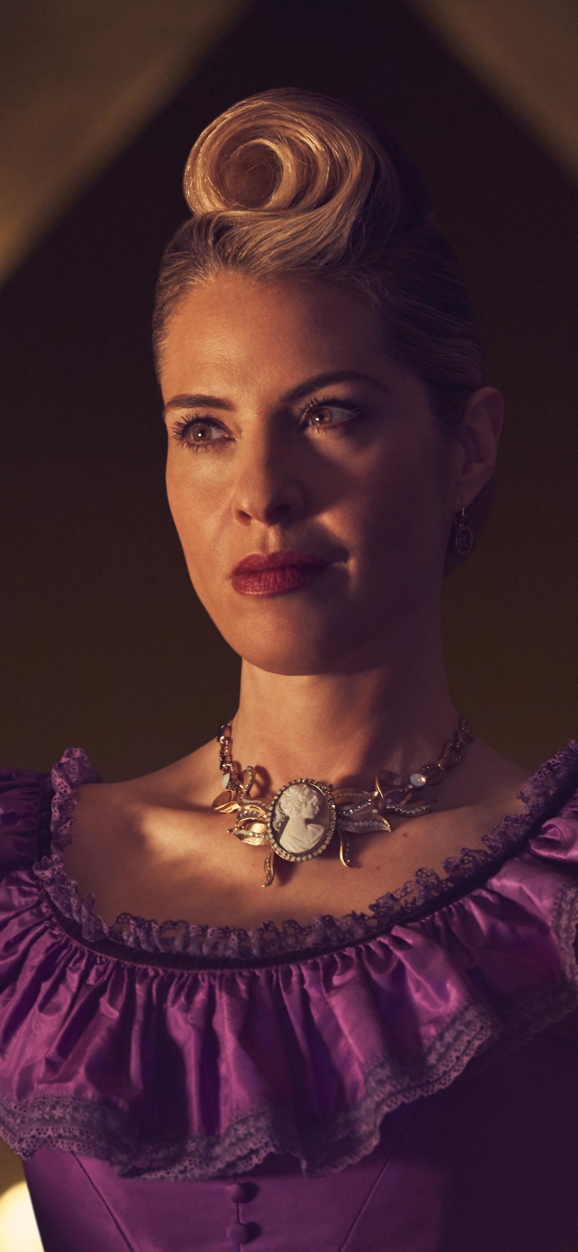 Woman in Purple and Black Dress. Wallpaper in 1125x2436 Resolution