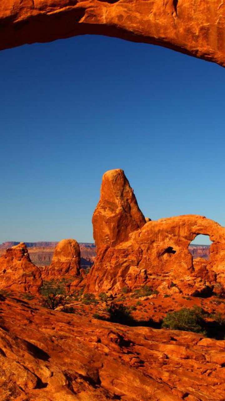 Brown Rock Formation Under Blue Sky During Daytime. Wallpaper in 720x1280 Resolution