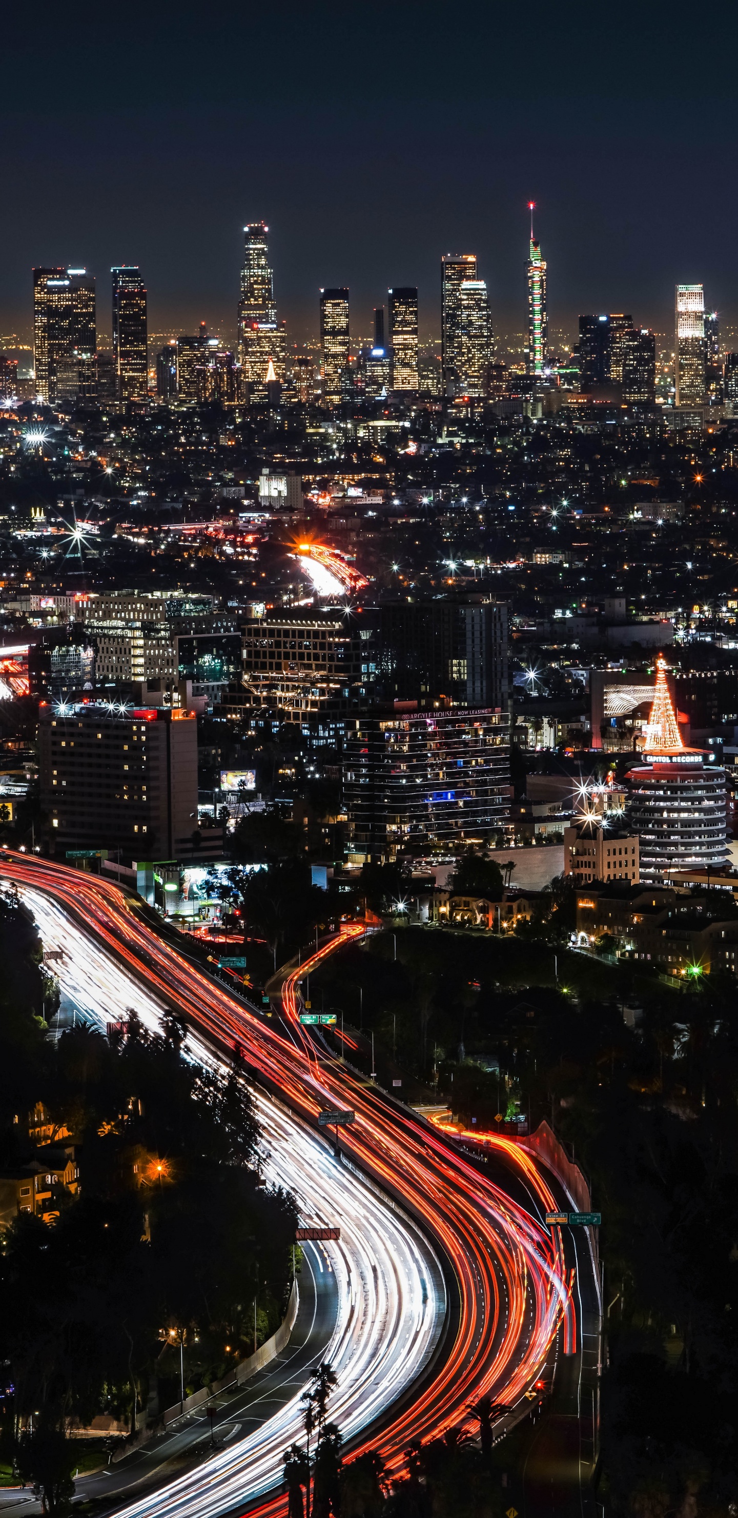 Time Lapse Photography of City Lights During Night Time. Wallpaper in 1440x2960 Resolution