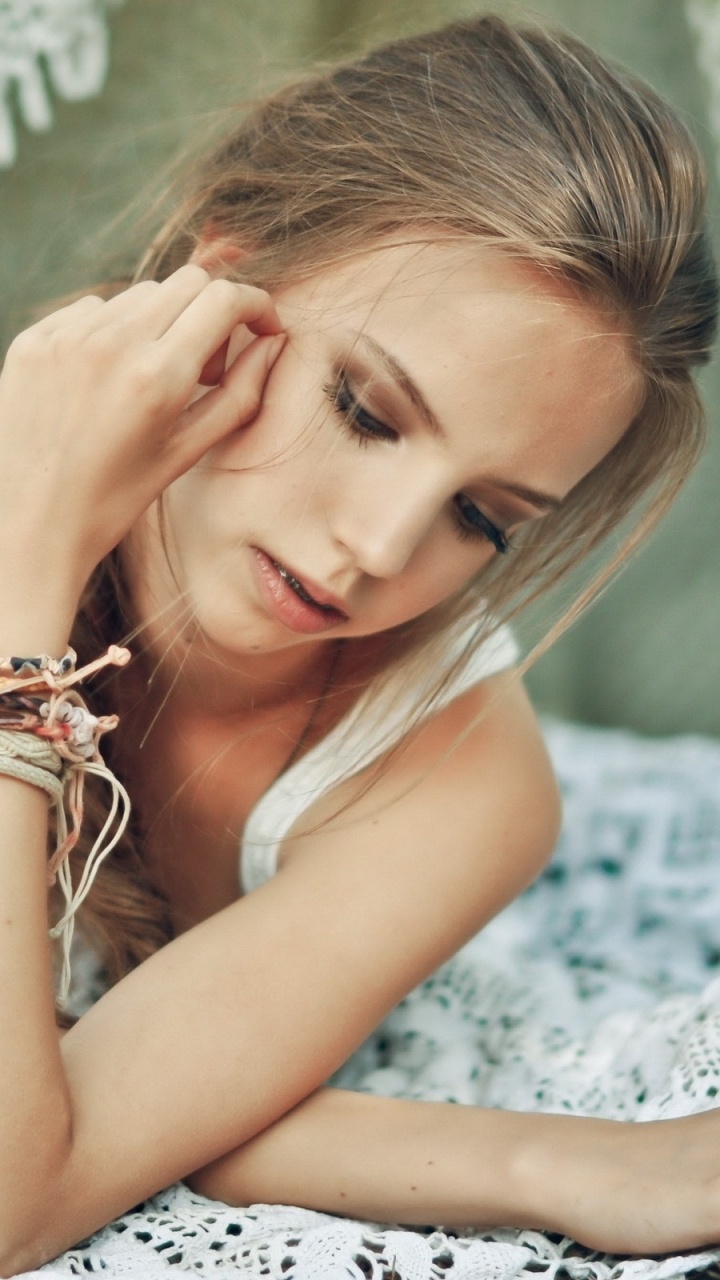 Blond, Beauty, You, Brown Hair, Jewellery. Wallpaper in 720x1280 Resolution