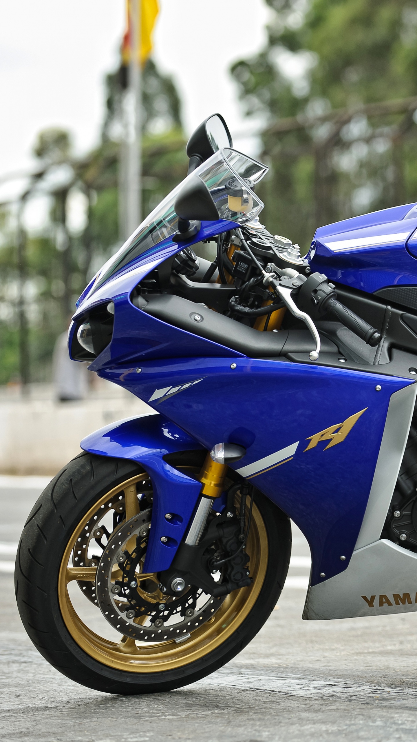 Blue and Black Sports Bike. Wallpaper in 1440x2560 Resolution