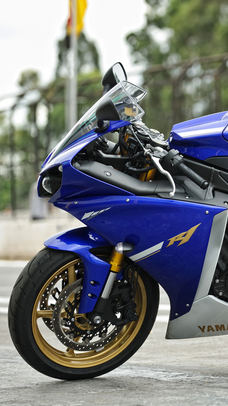 Blue and Black Sports Bike. Wallpaper in 750x1334 Resolution