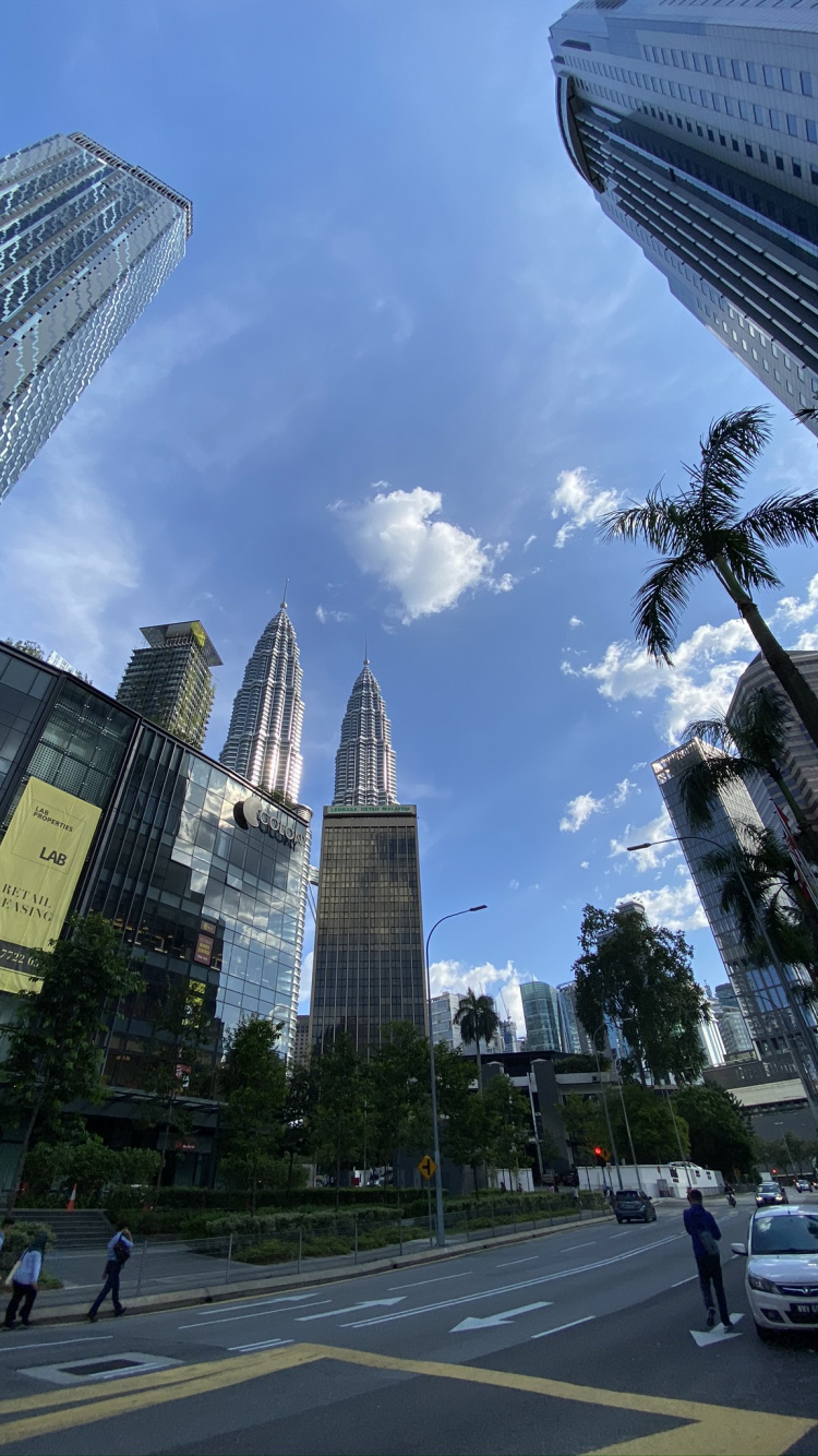 Las Torres Petronas, Kuala Lumpur, Malasia, Torre de Bloques, Arquitectura. Wallpaper in 750x1334 Resolution