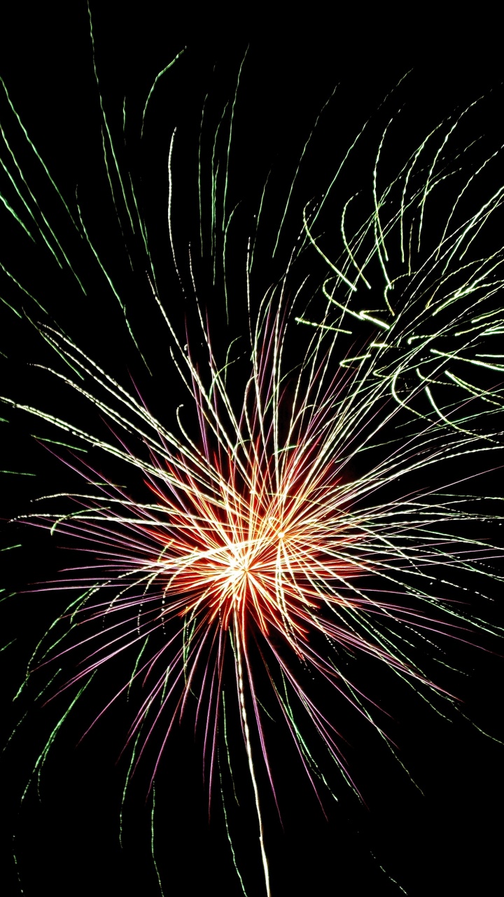 Pirotecnia, el Día de Año Nuevo, Medianoche, Diwali, Luz. Wallpaper in 720x1280 Resolution