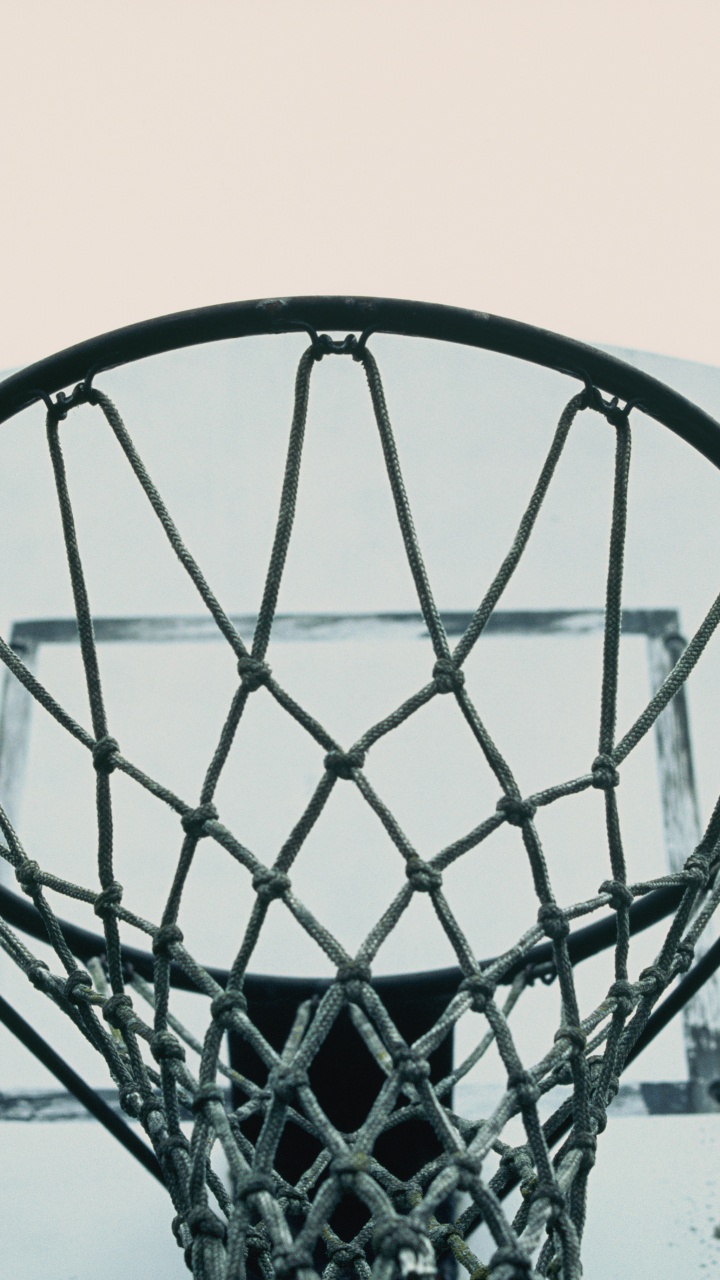 Schwarz-weißer Basketballkorb. Wallpaper in 720x1280 Resolution