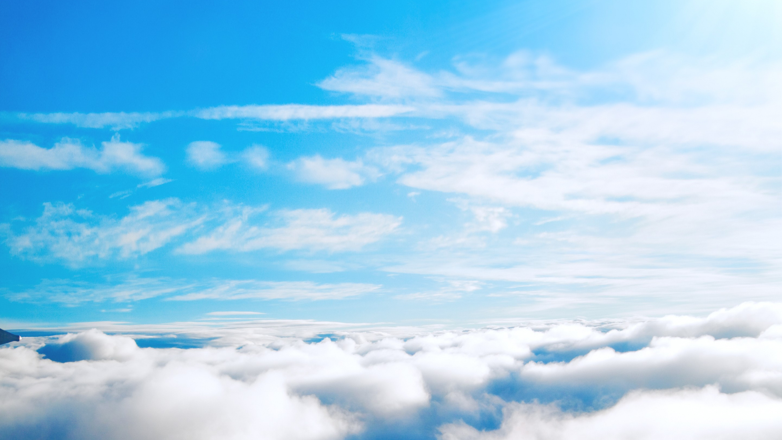Nubes Blancas y Cielo Azul Durante el Día. Wallpaper in 2560x1440 Resolution