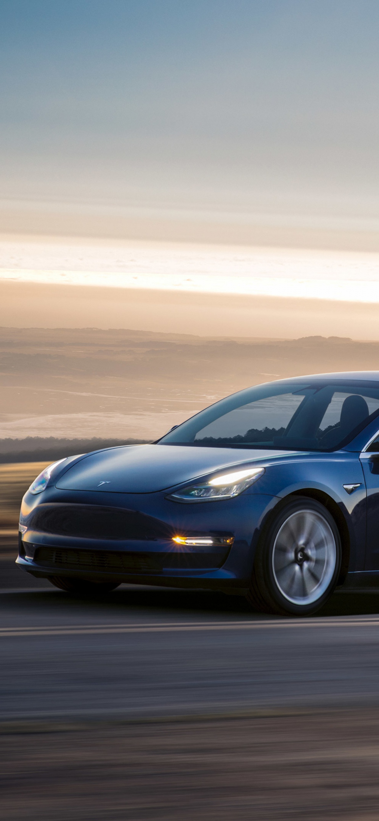 Porsche 911 Negro en la Carretera Durante el Día. Wallpaper in 1242x2688 Resolution