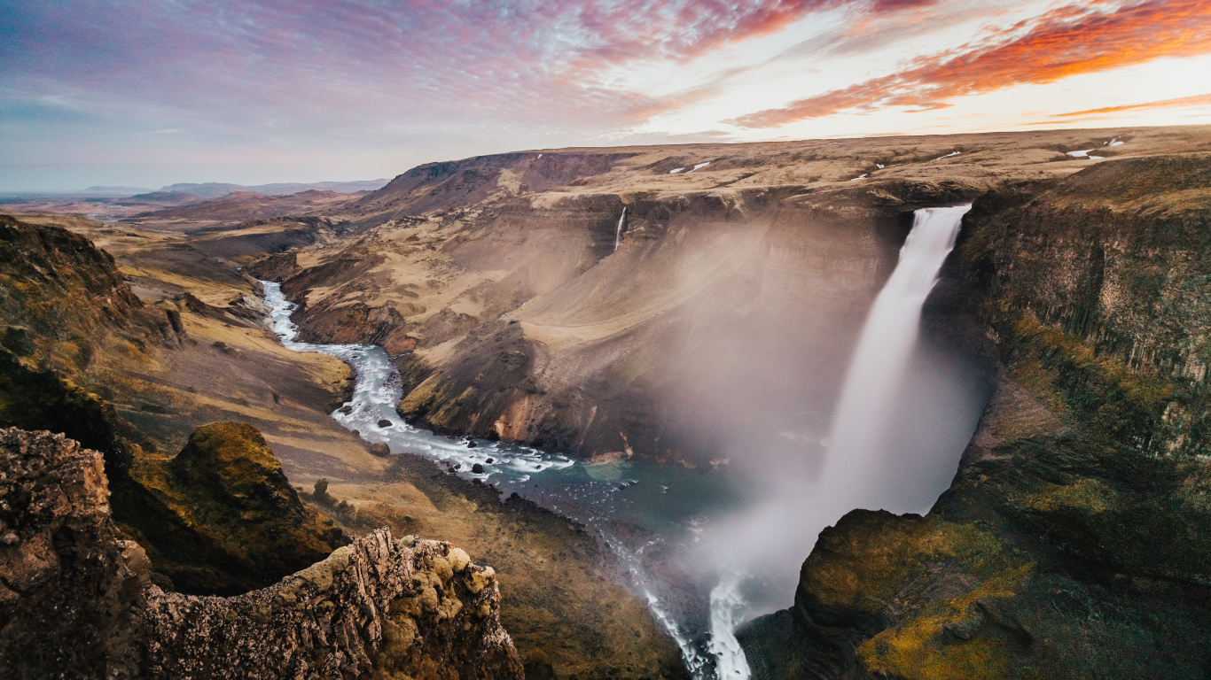 Island Ben Karpinski, Haifoss, Svartifoss, Wasserfall, Natur. Wallpaper in 1366x768 Resolution